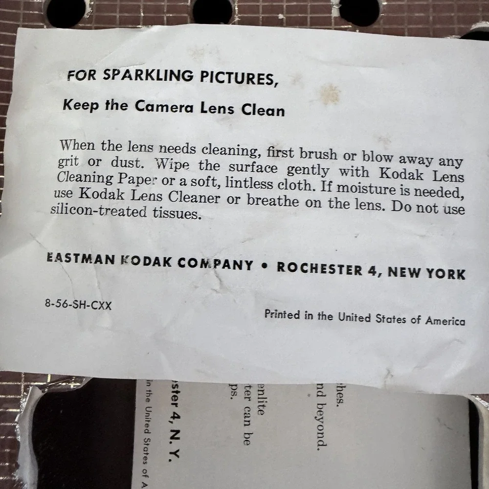 VTG 1960s Kodak Brownie Holiday Flash Outfit 183 L Camera Original Box UNTESTED